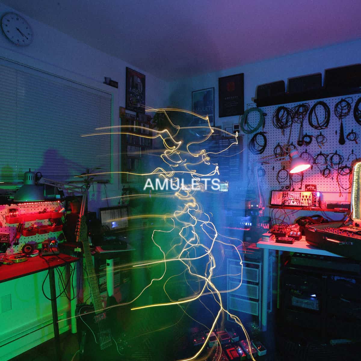 Amulets présetne son nouvel album
