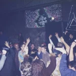 Photo Foule en Rave à Liverpool